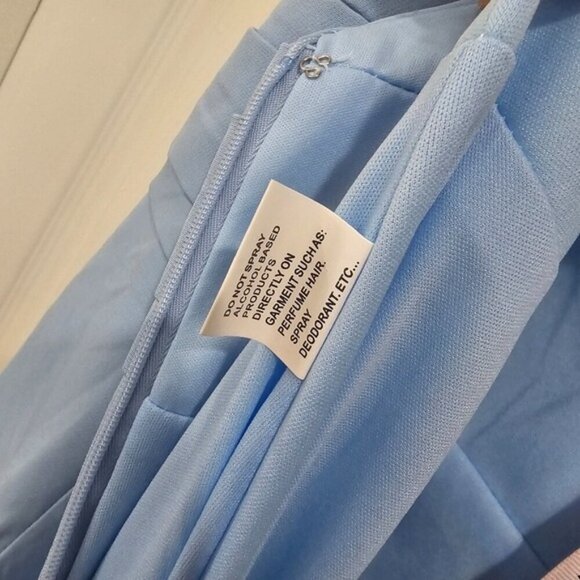 Anthropologie Mac Duggal Sleeveless V-Neck Bow Detail Mermaid Gown - Picture 6 of 7